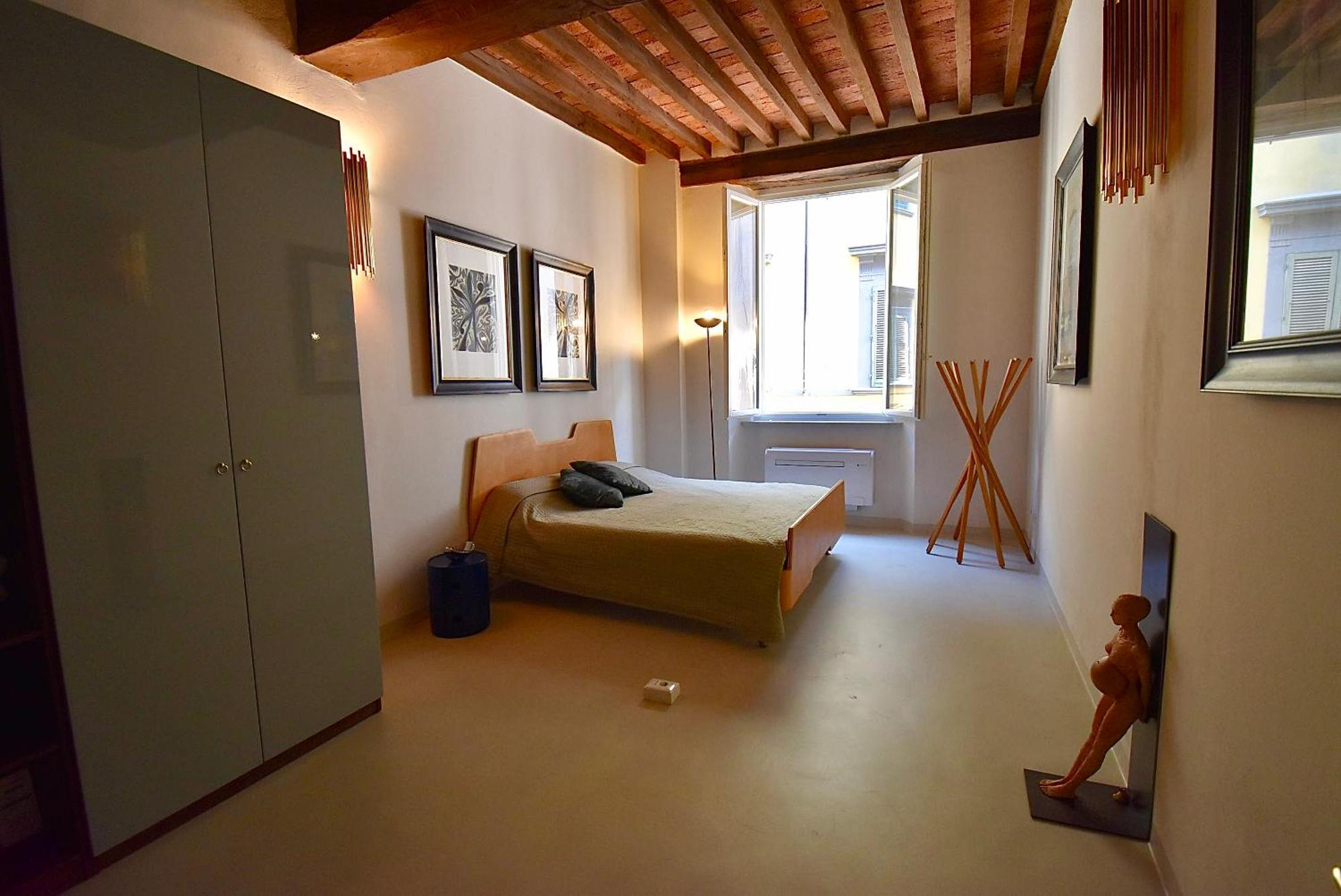 Bed and Breakfast 50Mt Dal Duomo - Casa Amasia Пьетразанта Экстерьер фото