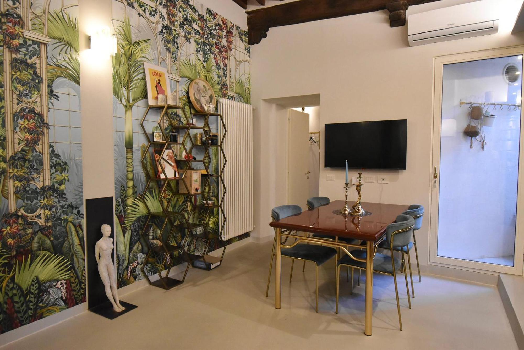 Bed and Breakfast 50Mt Dal Duomo - Casa Amasia Пьетразанта Экстерьер фото